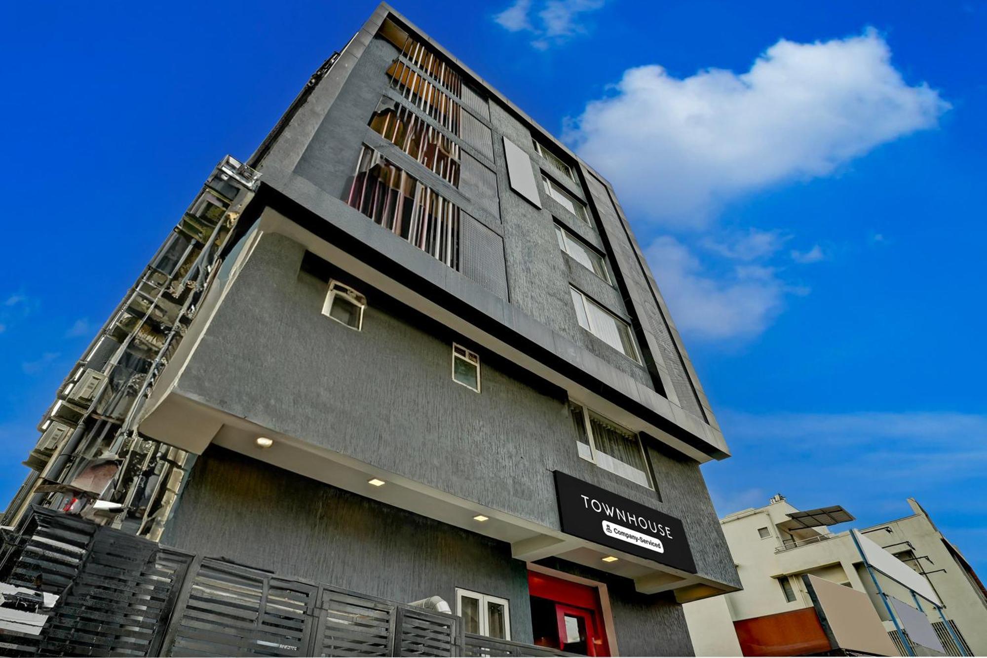 Super Townhouse Ulsoor Near Halasuru Metro Station Bangalore Exterior photo
